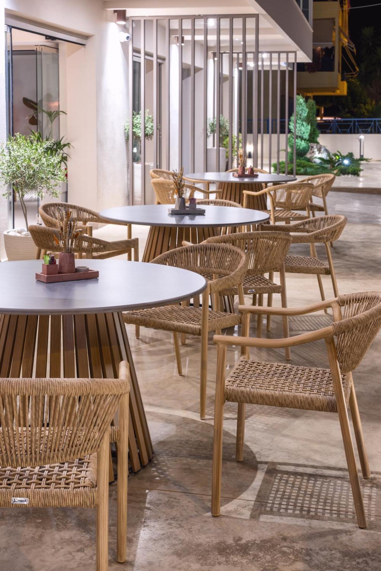 Pantheon Sea View Aparthotel Neoi Poroi Exterior photo